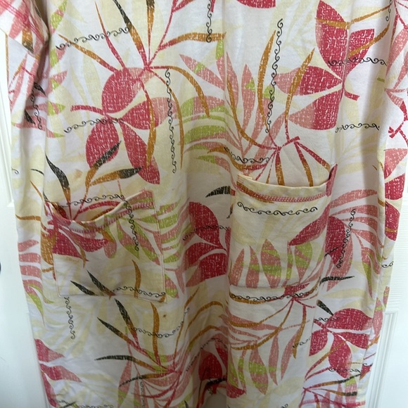 Sun Casual Leisure Beach Cover Up.  MultiColored Floral Design Size 2X - Picture 3 of 6